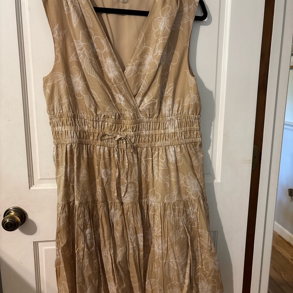 Tommy Hilfiger Beige Floral Tiered Maxi Dress